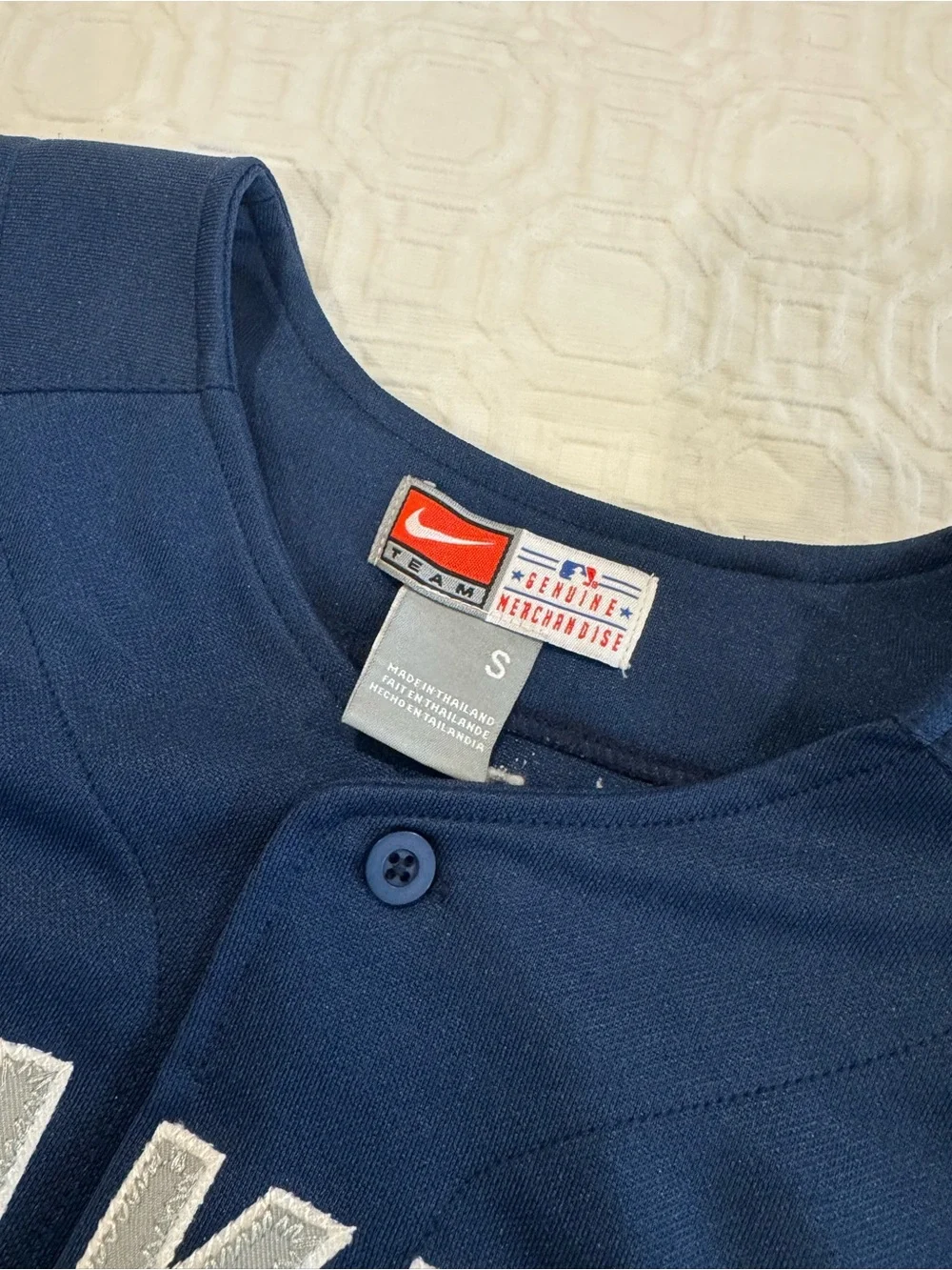 Nike Kids Yankees Button-Up Jersey in Blue